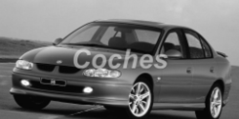 Holden Commodore 2002 Sedan III 5.7 MANUAL (306 CV)