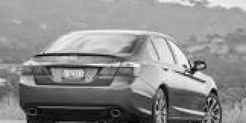 Honda Accord 2014 Sedan IX Plug-In 2.0hyb CVT (143 CV)