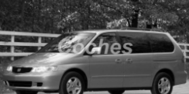 Honda Odyssey (North America) 2000 Minivan II 3.5 AUTOMATICO (213 CV)