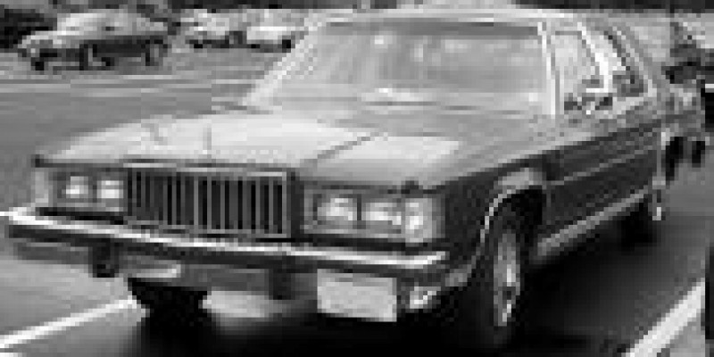 Mercury Marquis 1983 Sedan V 3.3 AUTOMATICO (105 CV)