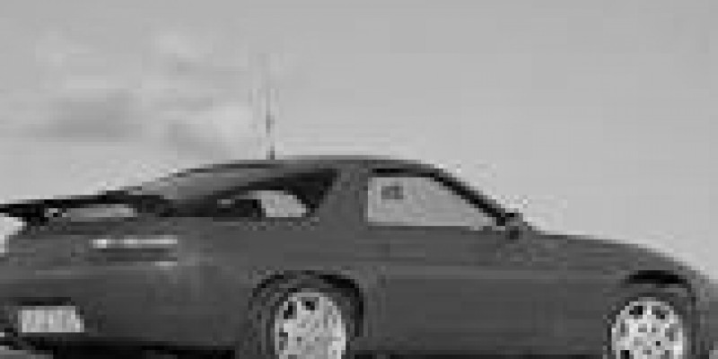 Porsche 928 1987 Coupe 928 5.0 MANUAL (320 CV)