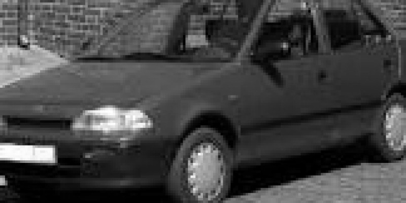 Suzuki Cultus 1991 Sedan II 1.3 AUTOMATICO (73 CV)