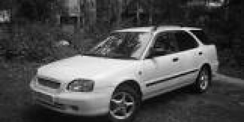 Suzuki Cultus 2000 Sedan III Crescent 1.5 MANUAL (97 CV)